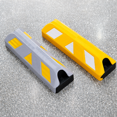 Acquistare Reflective Rubber Wheel Stop for Commercial Parking Areas Asphalt & Concrete Surfaces fabbricazione online